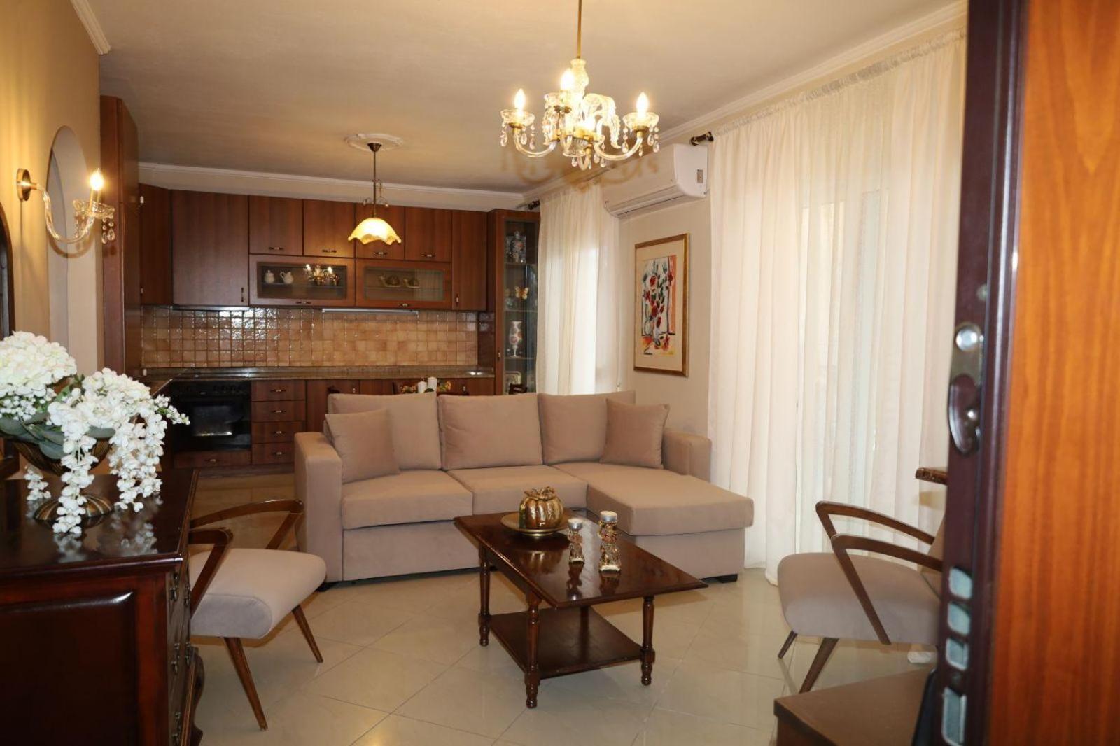 דירות קראמוטי Cozy House מראה חיצוני תמונה