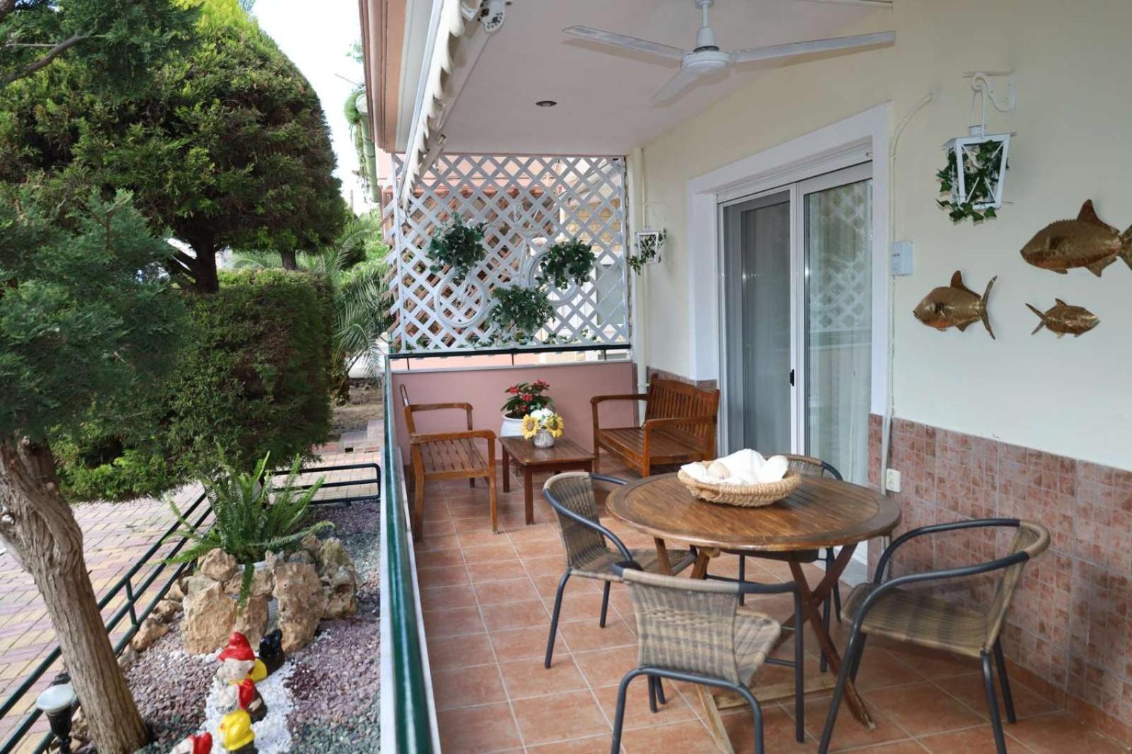 דירות קראמוטי Cozy House מראה חיצוני תמונה